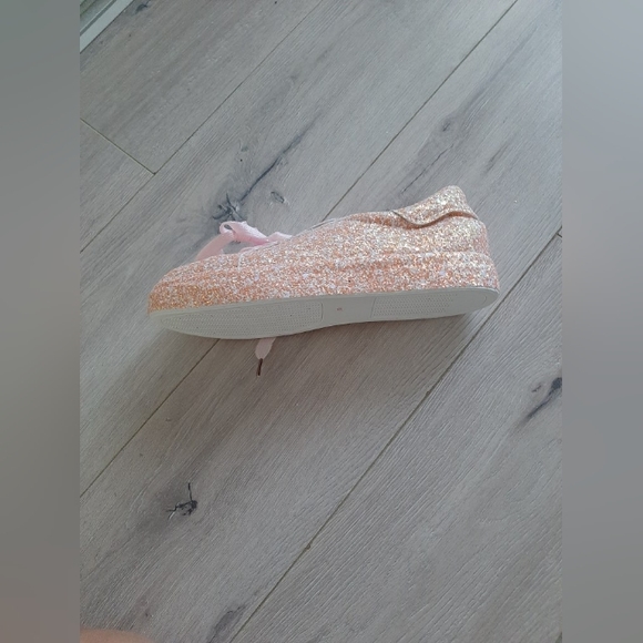 Fancy sneakers - Picture 4 of 5